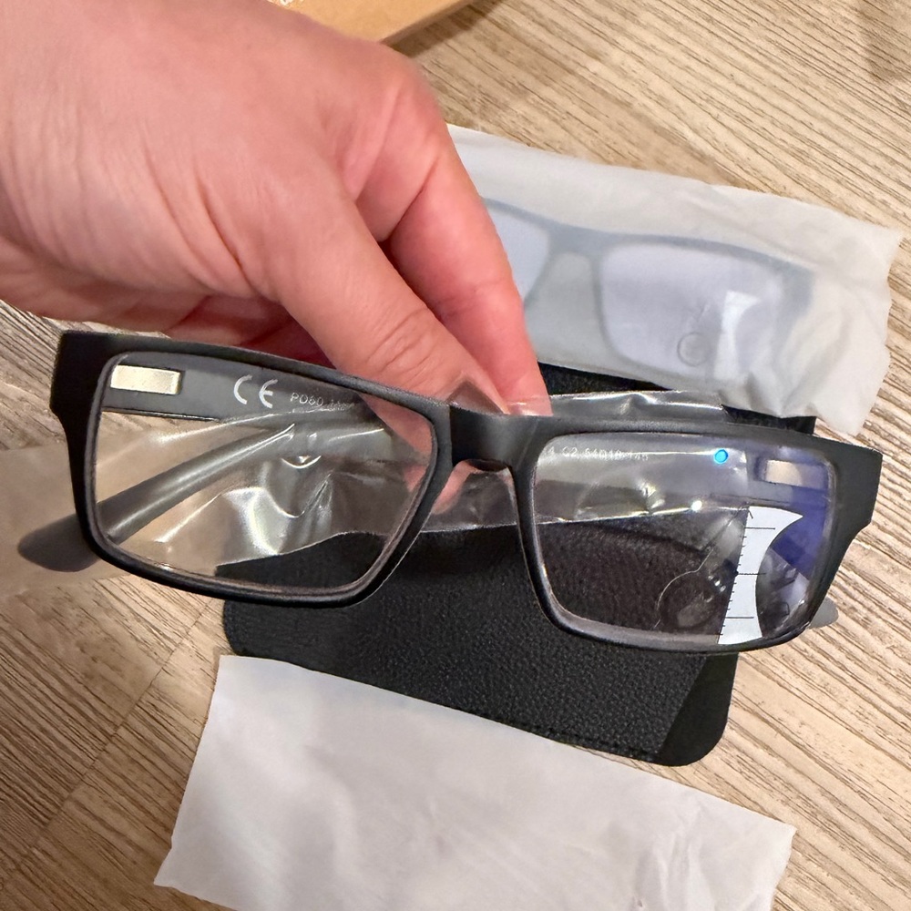 Stylish Black And Gray Rectangular Glasses - image 4